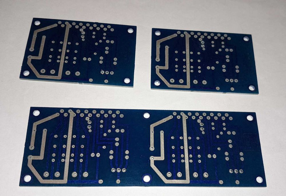 Друкована плата для підсилювача на мікросхемі Toshiba TA8215H