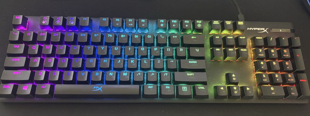 Teclado Mecanico HyperX Alloy Origins RGB US Red Switches
