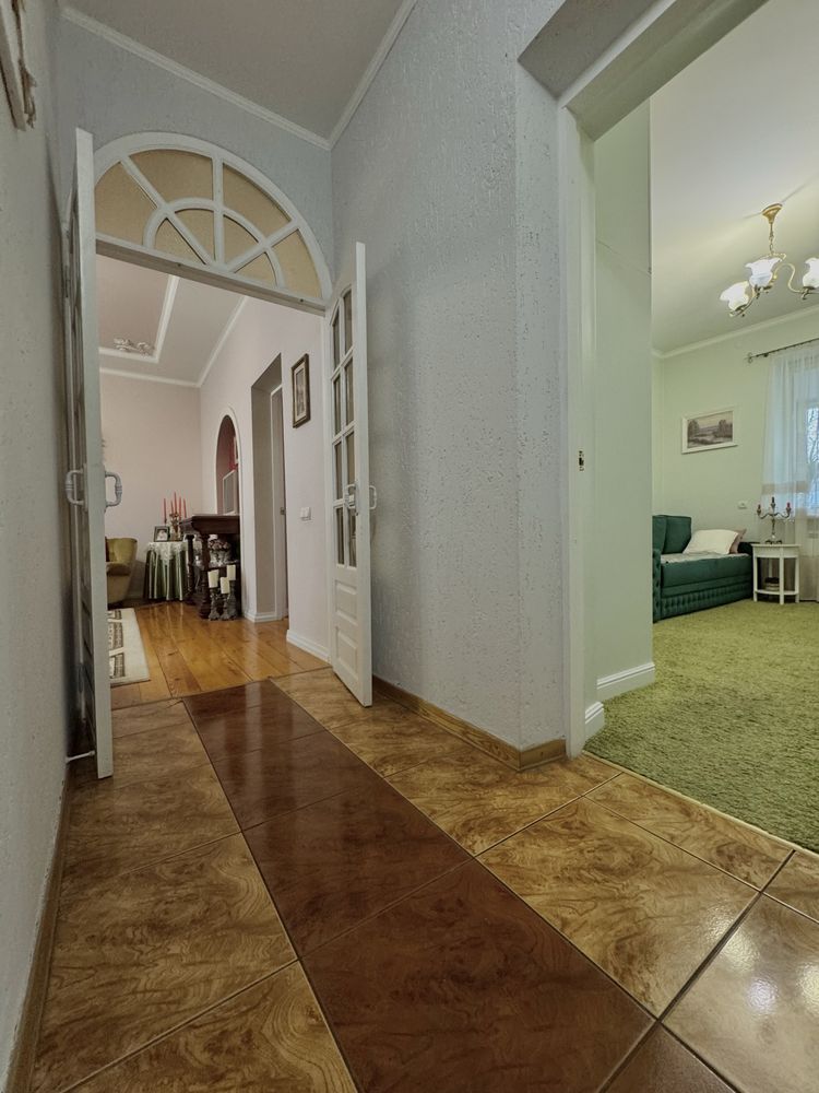 Вишукана СТАЛІНКА в ЦЕНТРі міста, 4 кімнати, 96м2, ремонт  VS