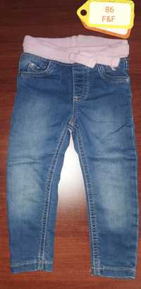 Miękkie, cieniowane dżinsy, wygodne spodnie jeansy rurki 86 F&F