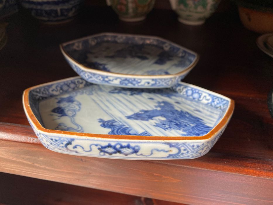 Pratos Porcelana Japonesa Arita,período Edo Séc XVIII 21,6 cm