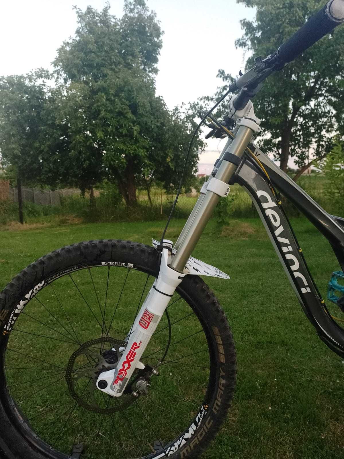 Rower Downhill Devinci Wilson