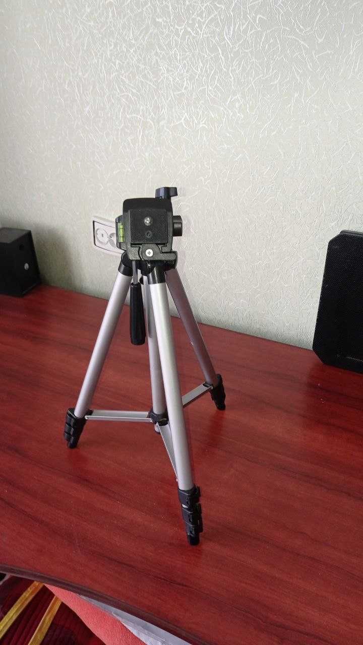 Фотоапарат Canon PowerShot SX400 IS з сумкою і штативом