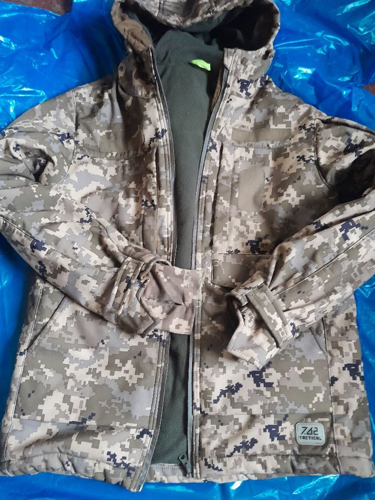 Тактична демісезонна куртка SoftShell піксель армійська куртка