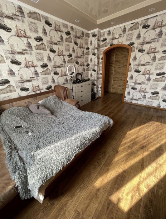 Продам свою квартиру сталинка