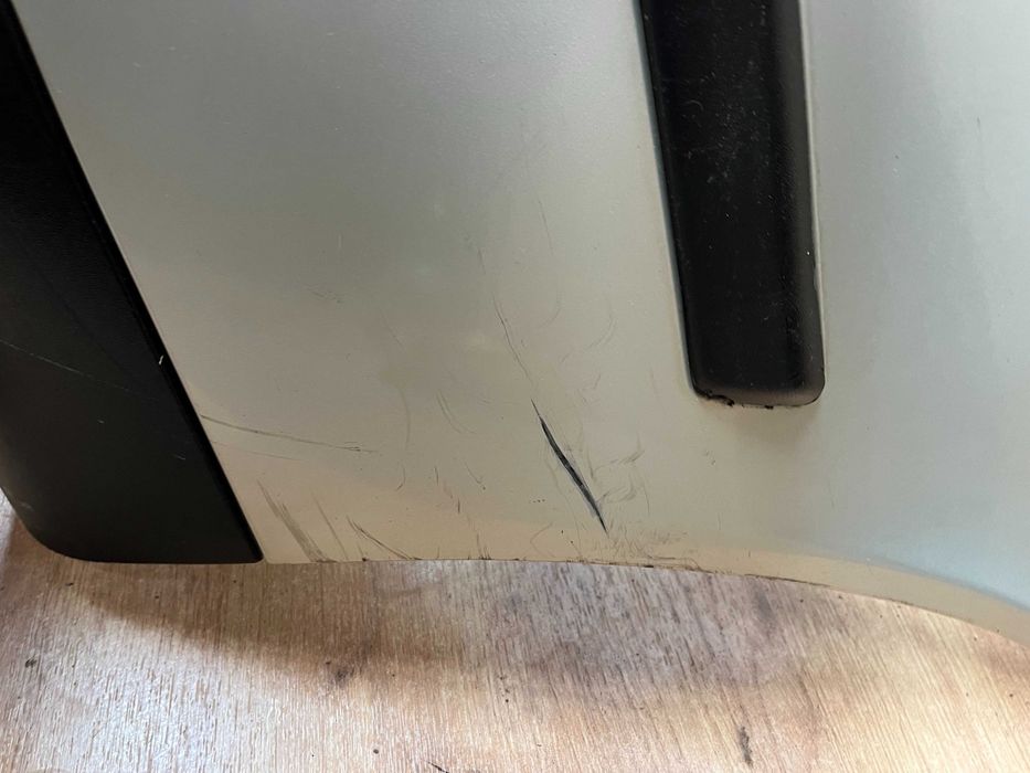 Zderzak przedni Seat Leon 1 kolor la1r