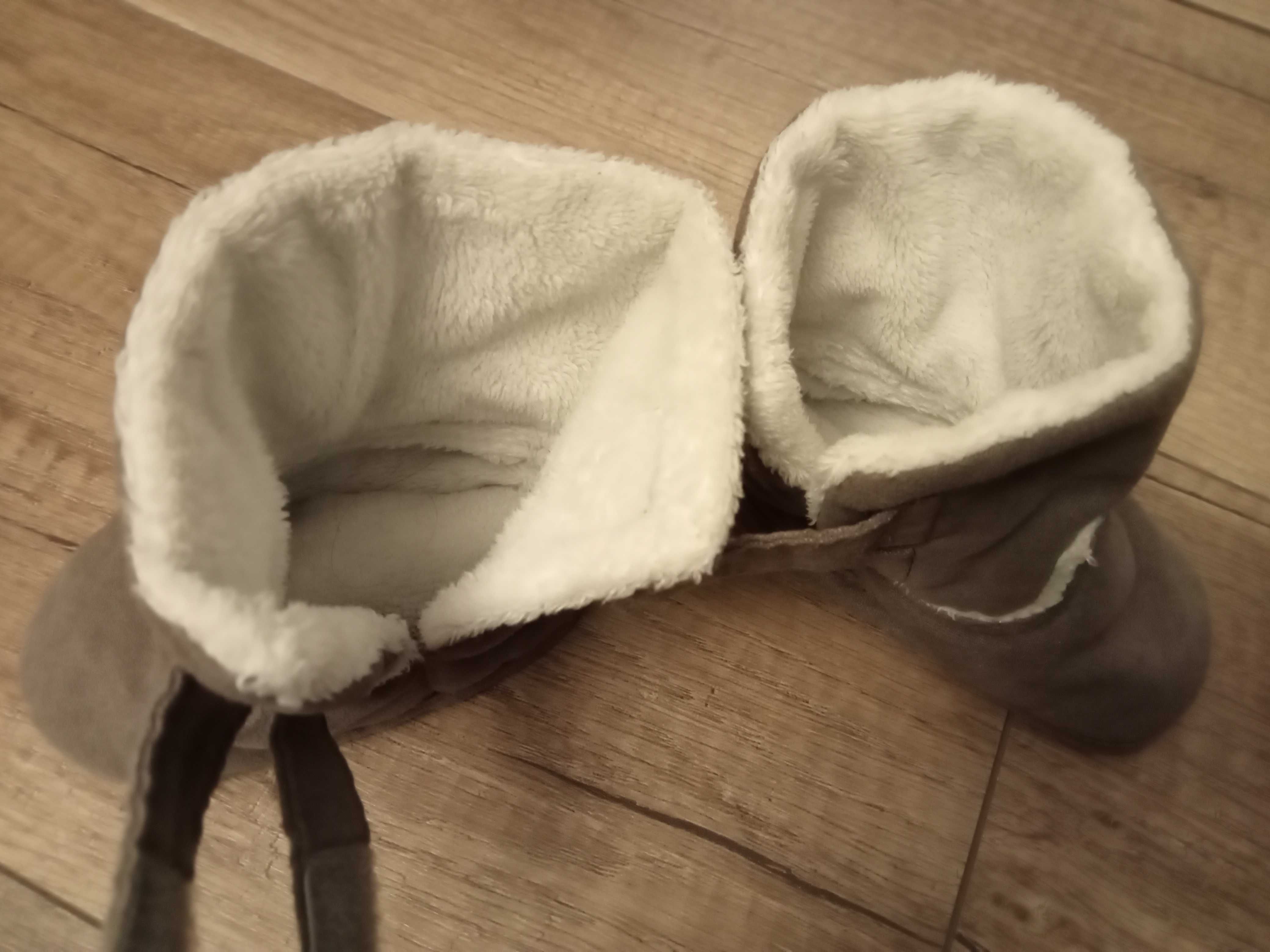 Zimowe buty niechodki typu emu niemowlęce 68/74