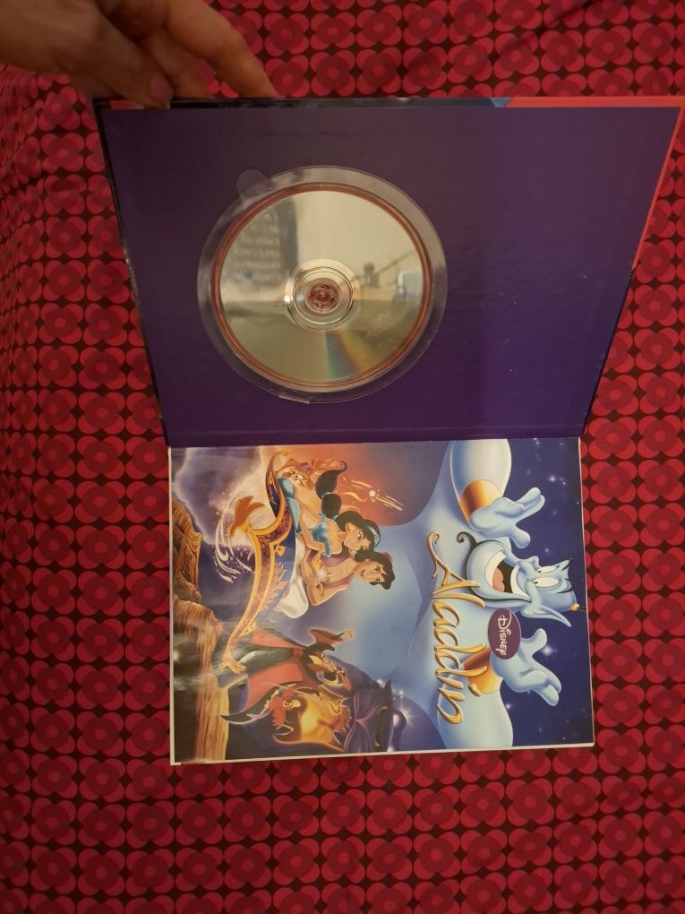 Livro + DVD do filme Aladino