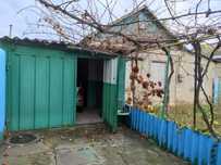 Продам участок 6сот. с домом 100м возле парка 411 б (2 части- 2 входа)