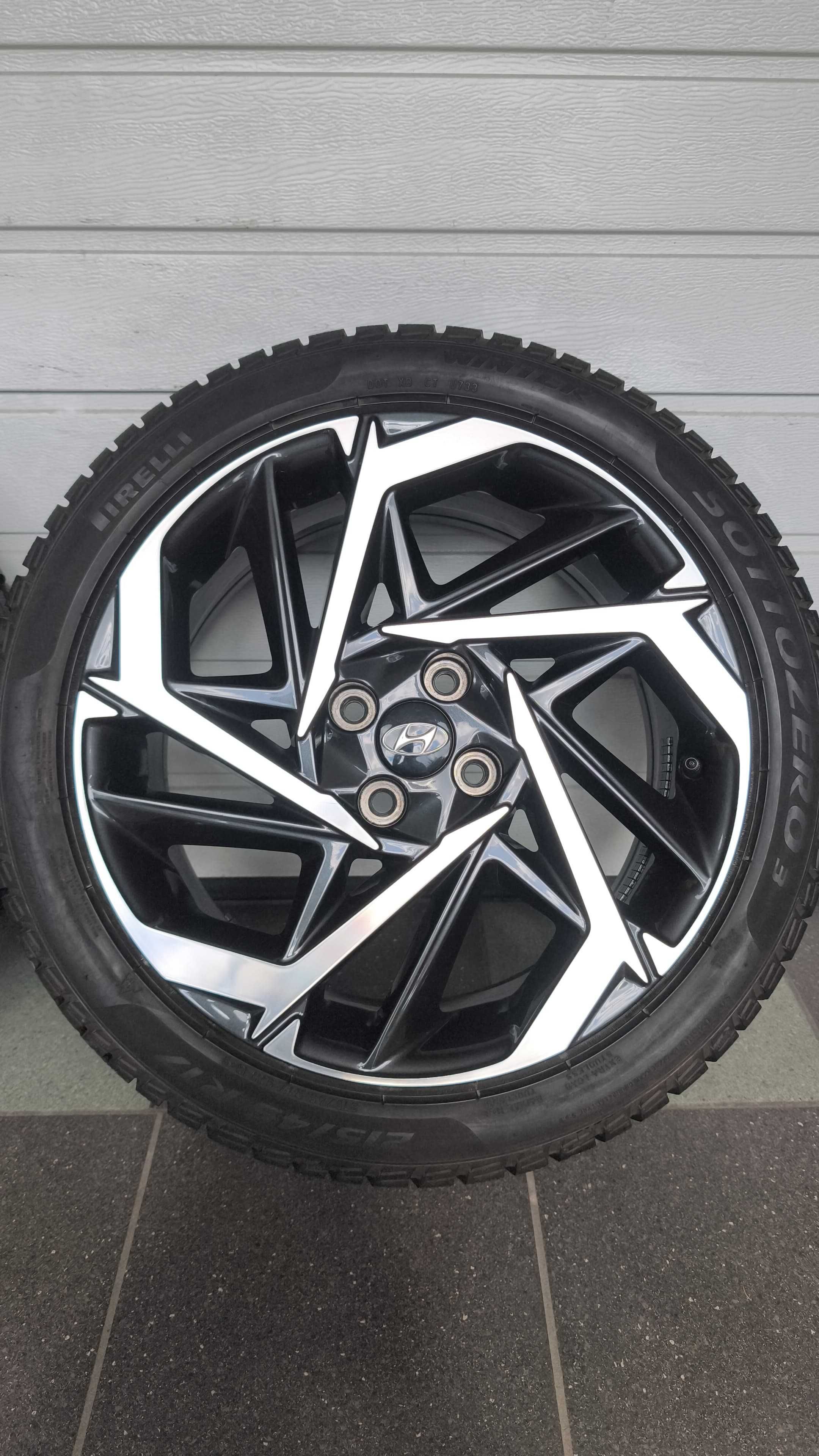 Koła 17" Hyundai i20  opony zimowe 215/45/17 4x100 Et54 (OL1890)