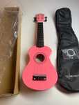 World Rhythm ukulele sopranowe futerał i akcesoria