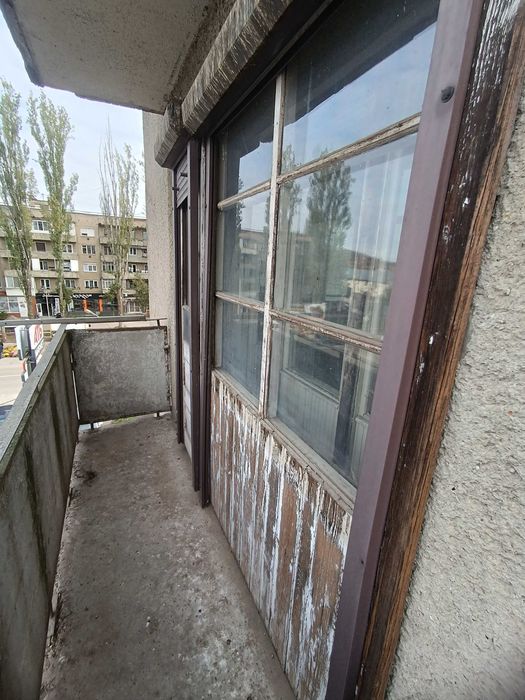 2 кімнатна КВАРТИРА 54 кв.м біля АТБ, житловий стан, 2 балкони, лоджія