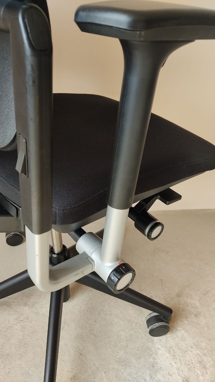 Ергономічне Офісне Комп'ютерне крісло Steelcase Made in France