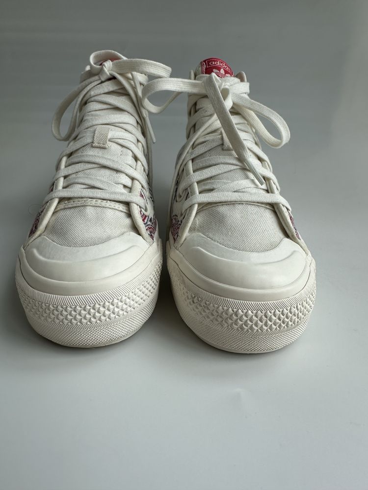 Adidas Nizza білі кеди на вищій платформі. Ідеальні 5/5, розмір 38