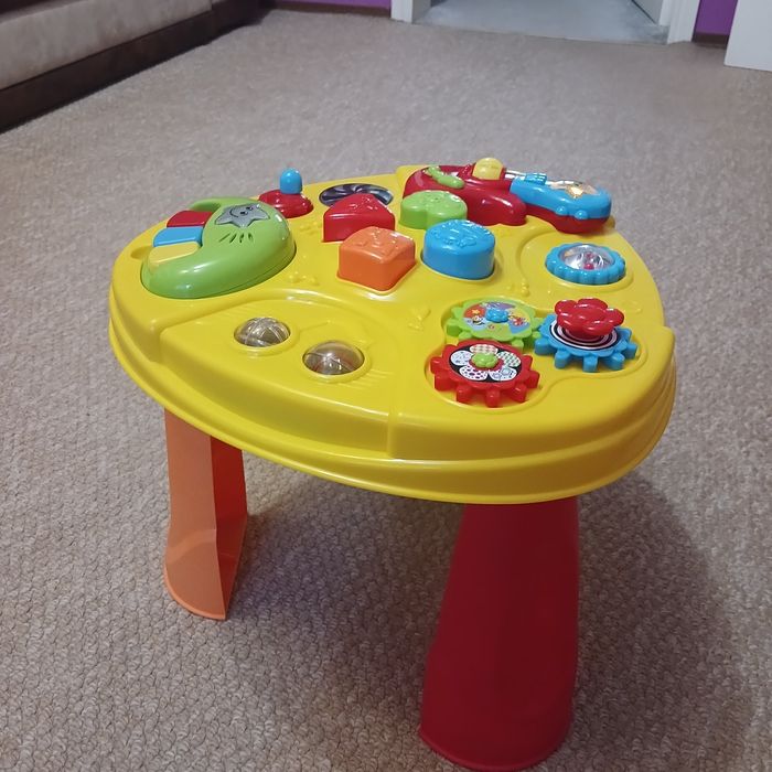 Ігровий музикальний столик