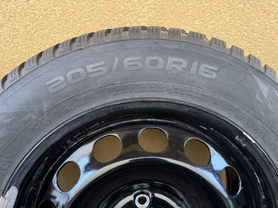 Шини Nokian 205/60/16 з дисками r16