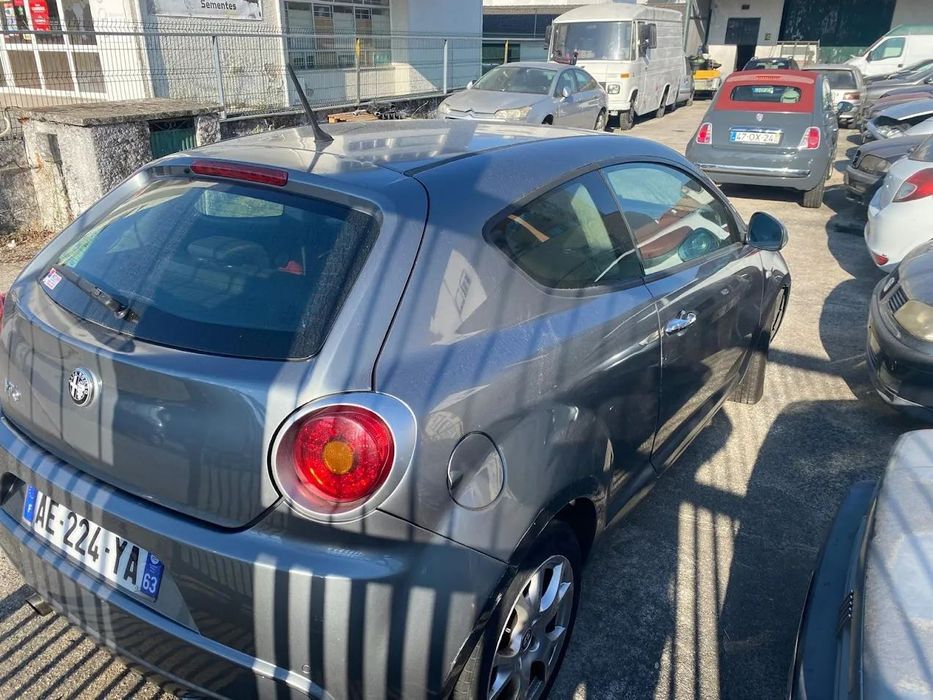 Alfa Mito 2010 para peças