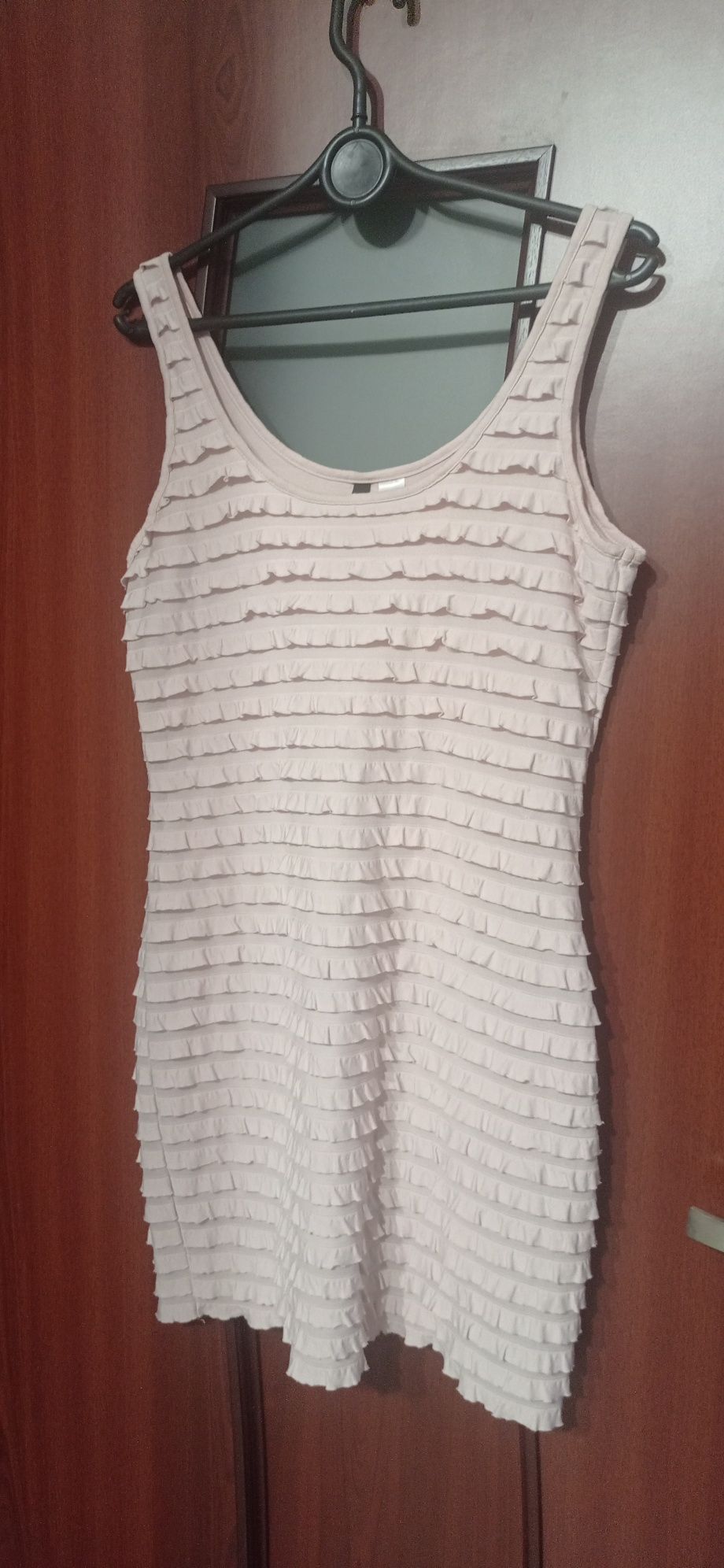 Pudrowa  tunika sukienka H&M mini falbanki dopasowana  36/38 S M tuni