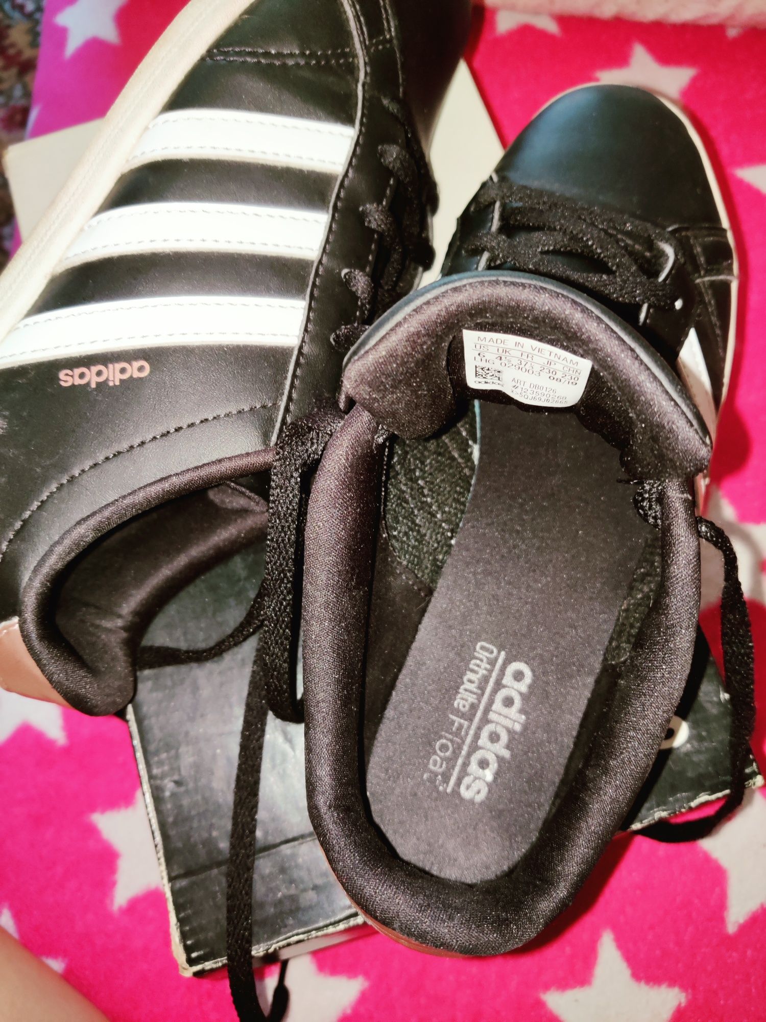 37 i 1/3 buty młodzieżowe Adidas