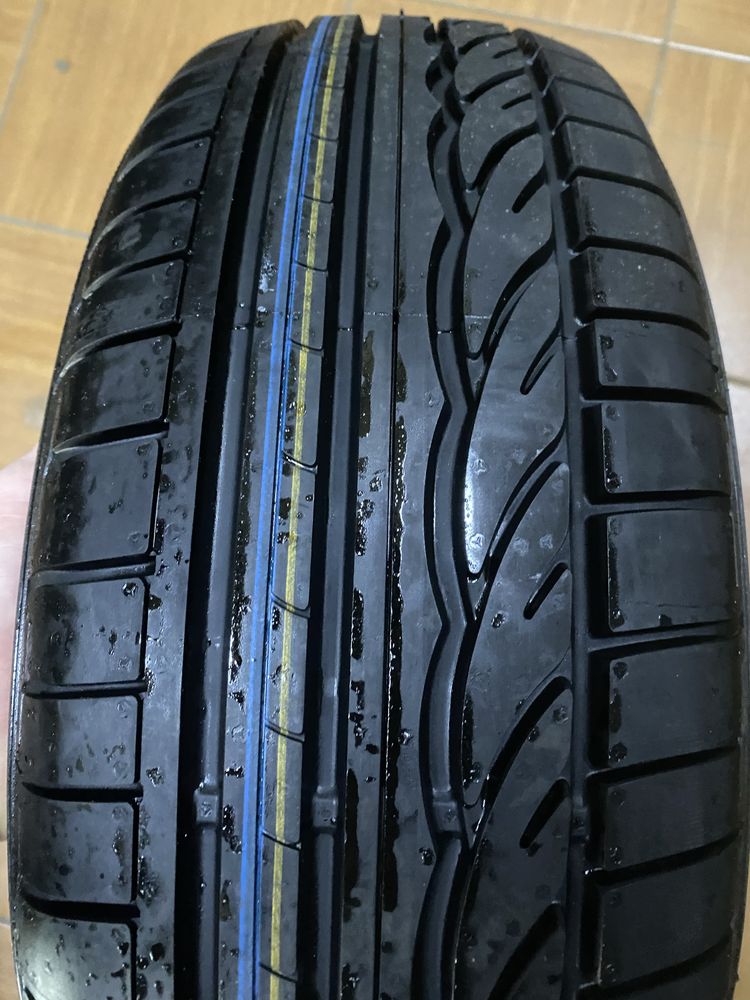 185/60 R15 Dunlop Sp sport 01