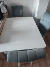 Lakierowany rozkładany stół + 3 szare krzesła glamour