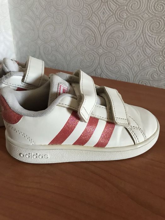 Кросівки адідас 25