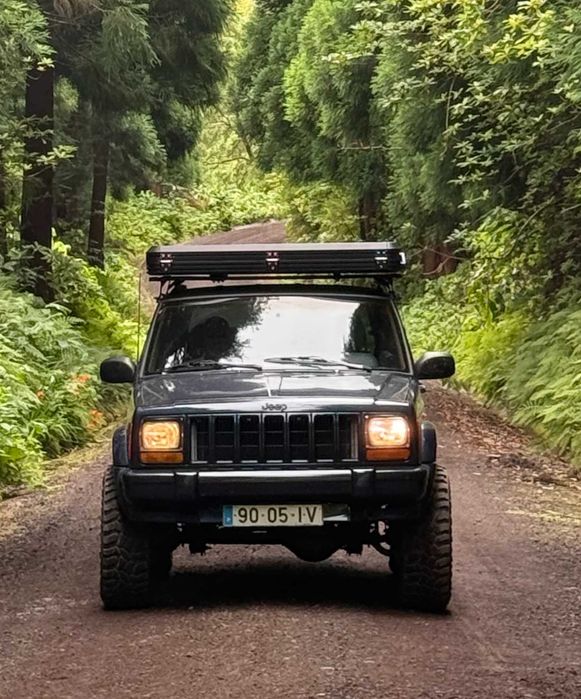 Jeep Cherokee XJ 2.5