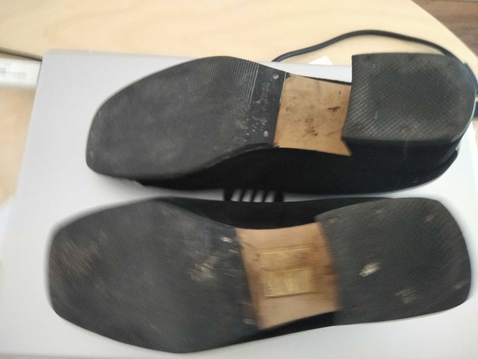 Sapato em pele e camurça preta