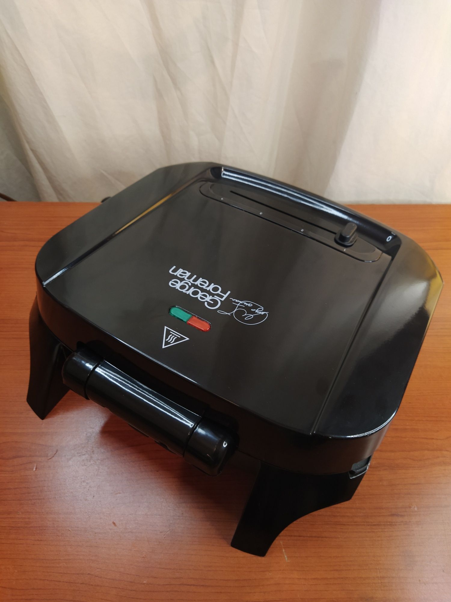 Grill elektryczny George Foreman model 20850