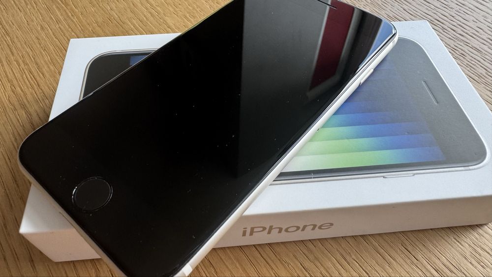 iPhone SE 2022 64GB biały