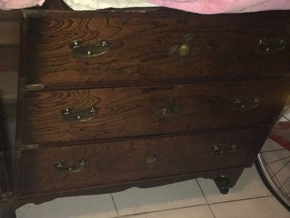 Cómoda de quarto em excelente estado