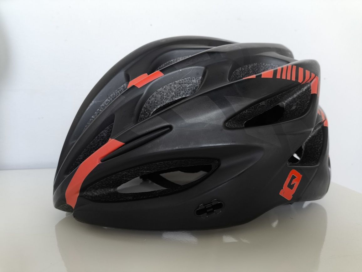 Kask rowerowy firmy IQ