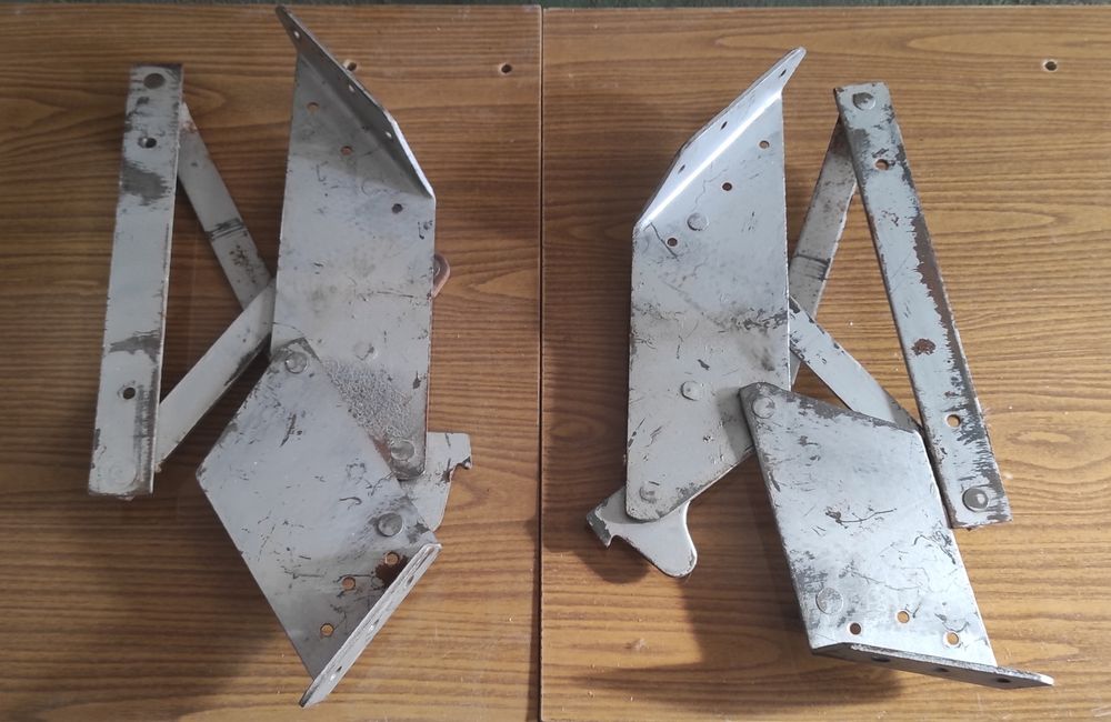 Механизм для раскладывания, трансформации дивана книжки, времен СССР