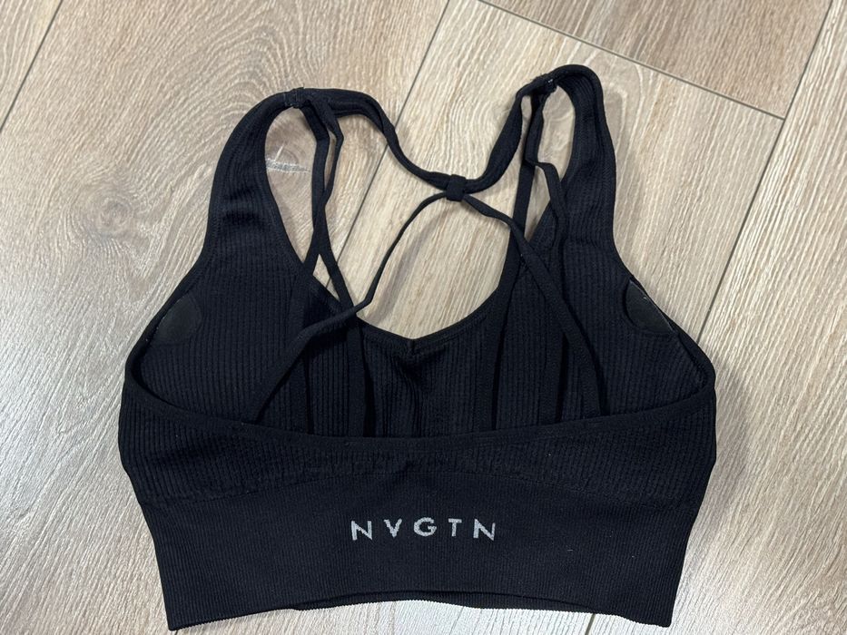 Спортивний топ від nvgtn розмір s