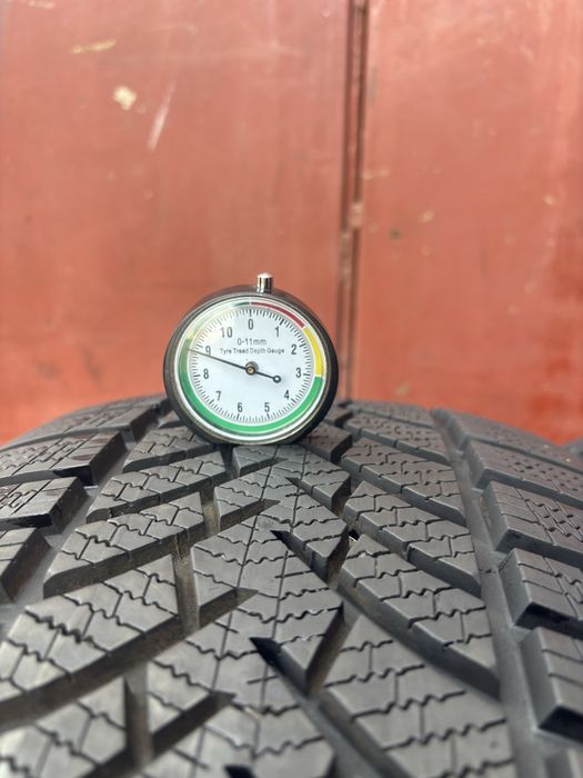 235/50/18 R18 Semperit Speed-Grip 3 зима 2 шт