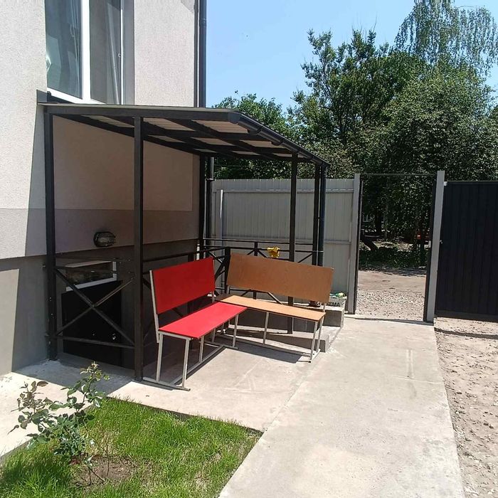 Нові кімнати з кухнею та санвузлом поруч вокзал, шпиталь. Від власника