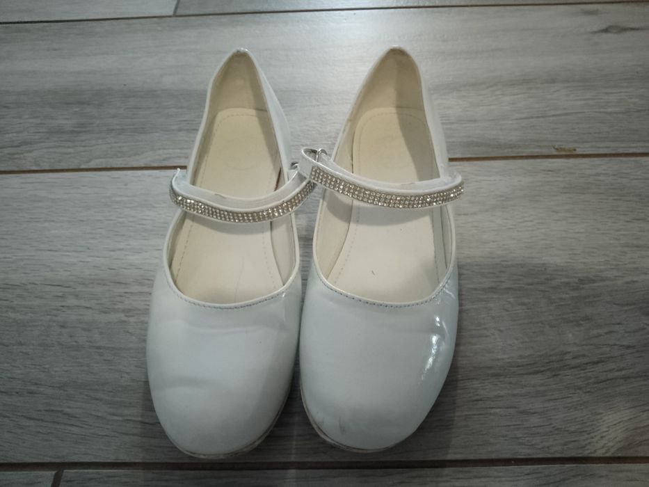 Buty komunijne białe
