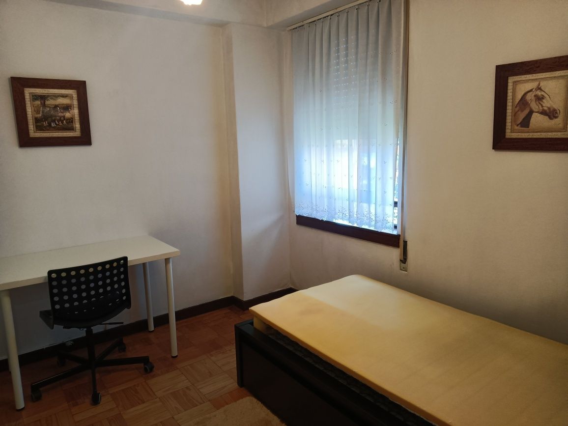 Quarto para estudante meninaFoz do Douro