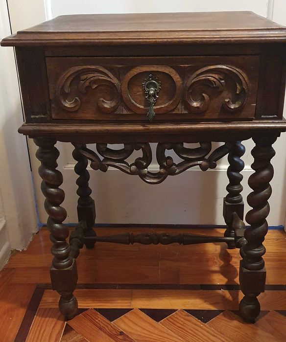 Mesa de cabeceira-Oportunidade