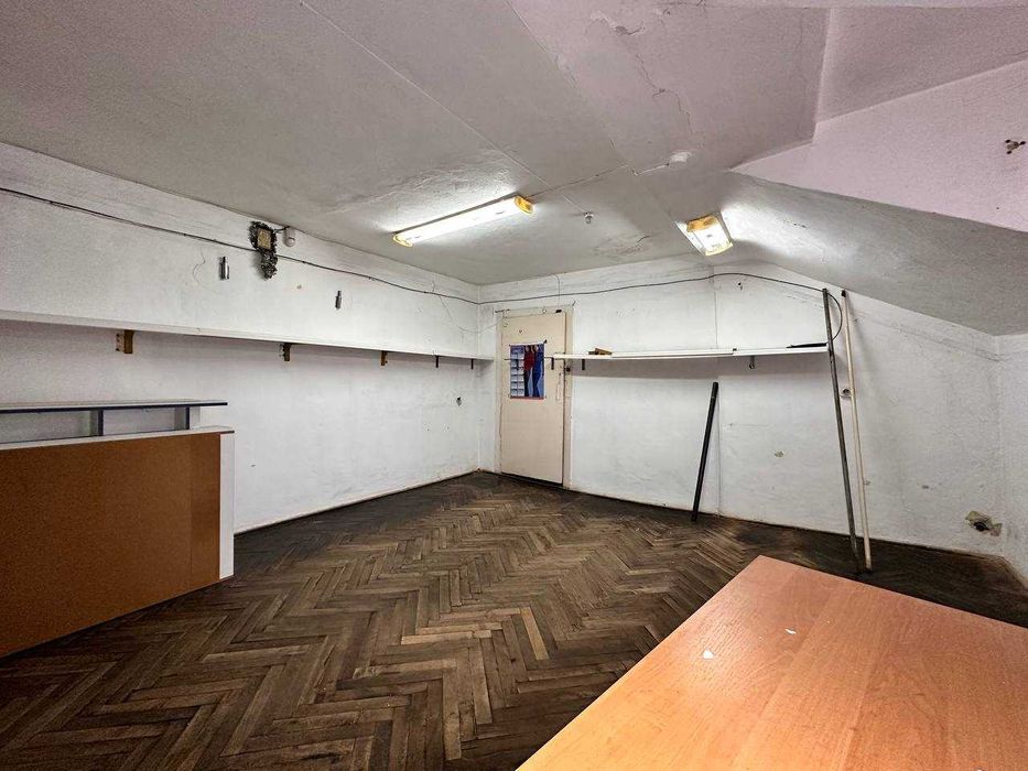 Комерційне приміщення у центрі