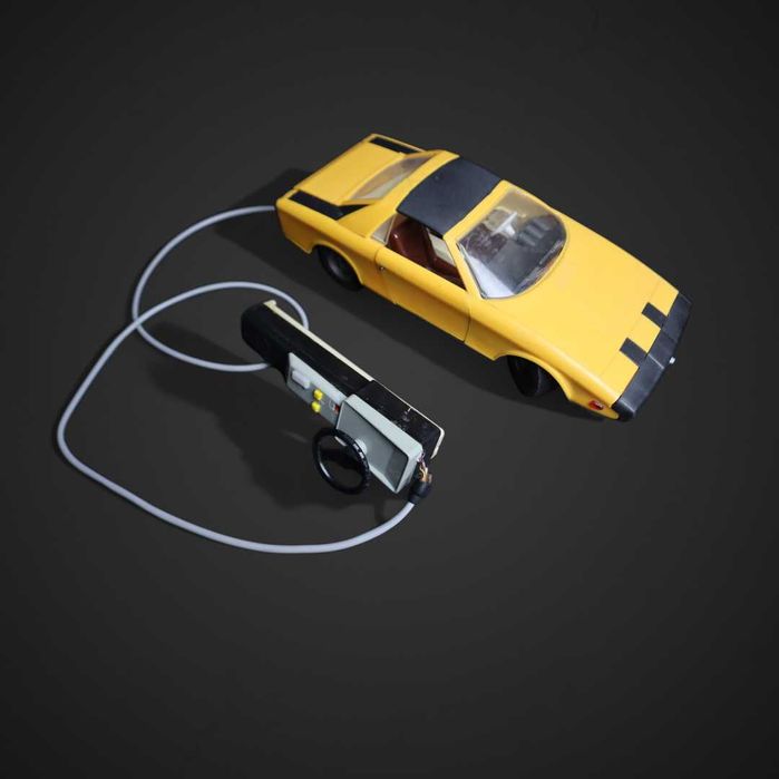 Auto na kabel ALFETTA SPIDER  Zabawki PRL b4/101350