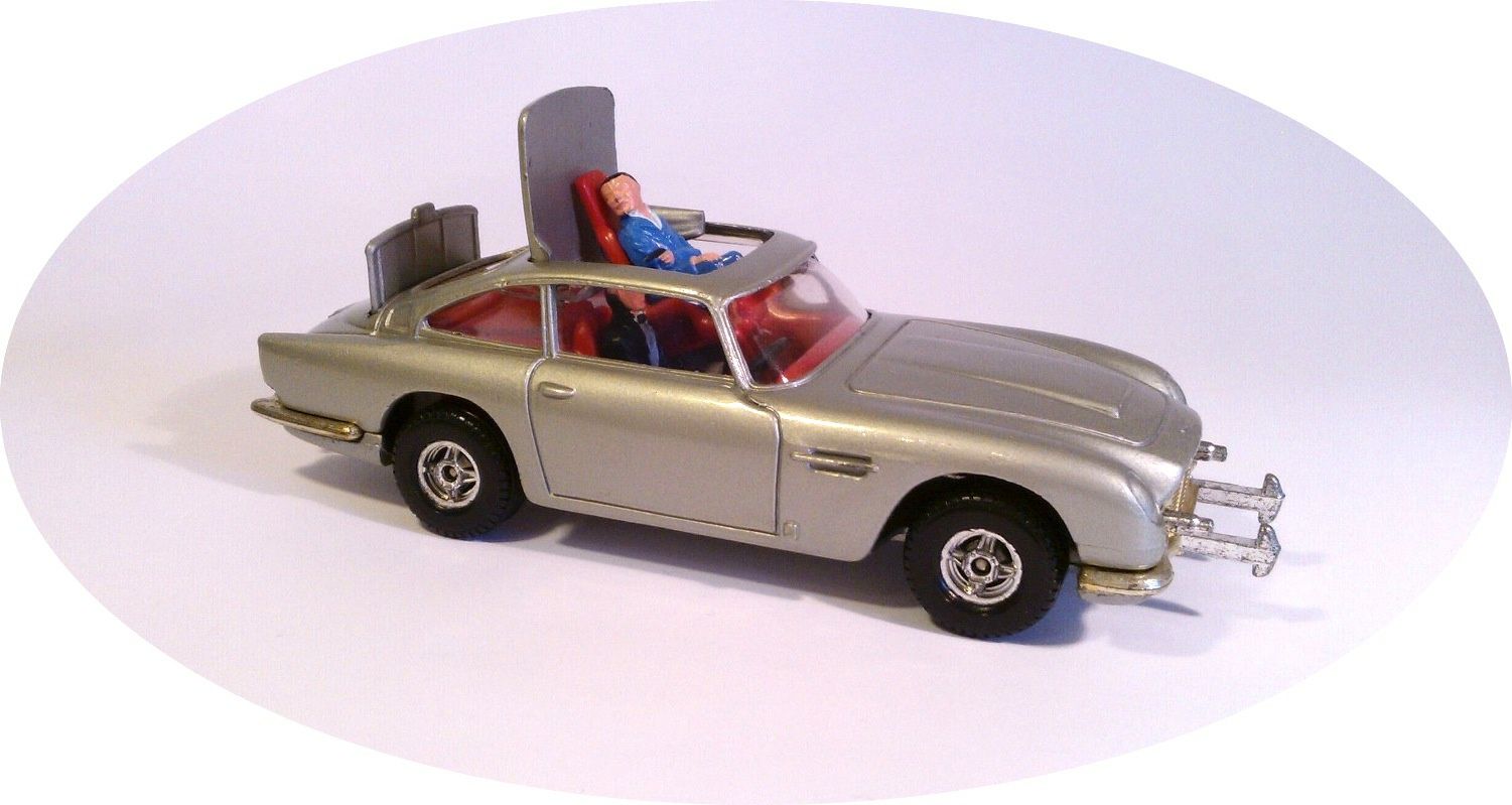 007 James Bond Aston Martin DB5 1/43 Corgi 1967