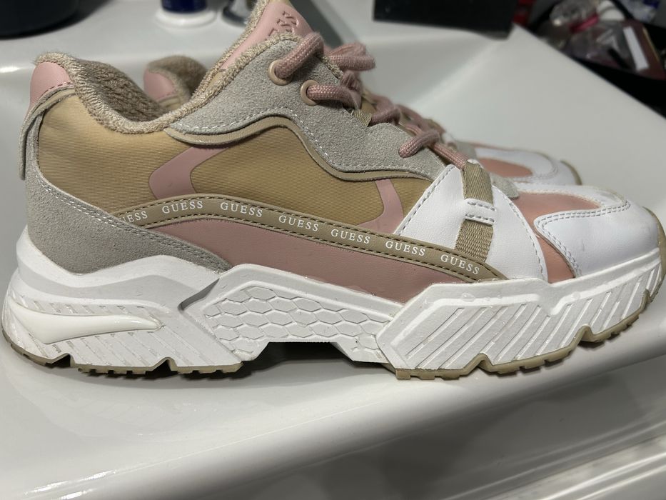 Guess adidasy damskie
