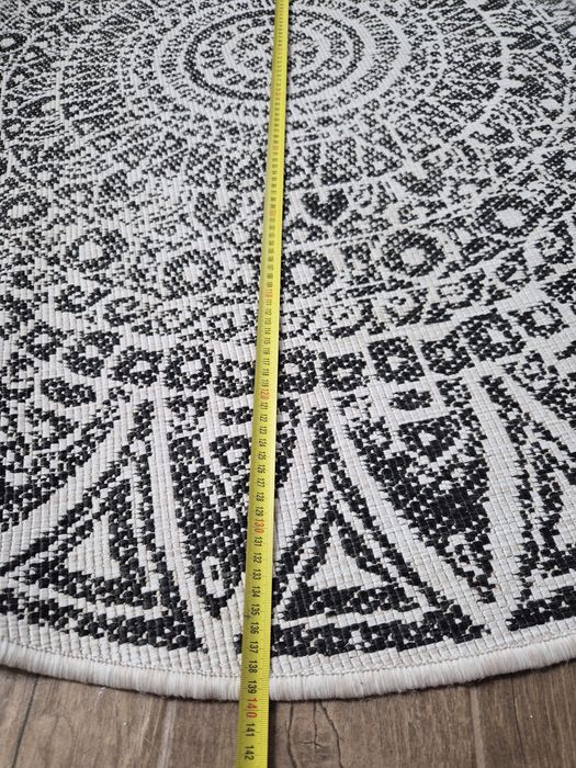 Dywan okrągły 140 cm
