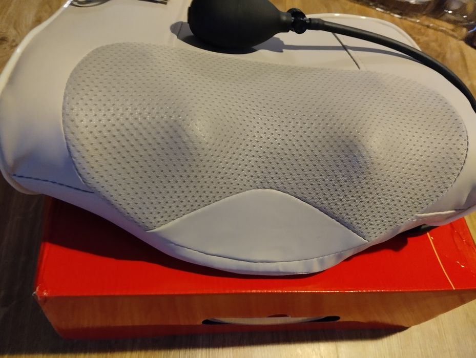 Masażer shiatsu podgrzewana poduszka masująca