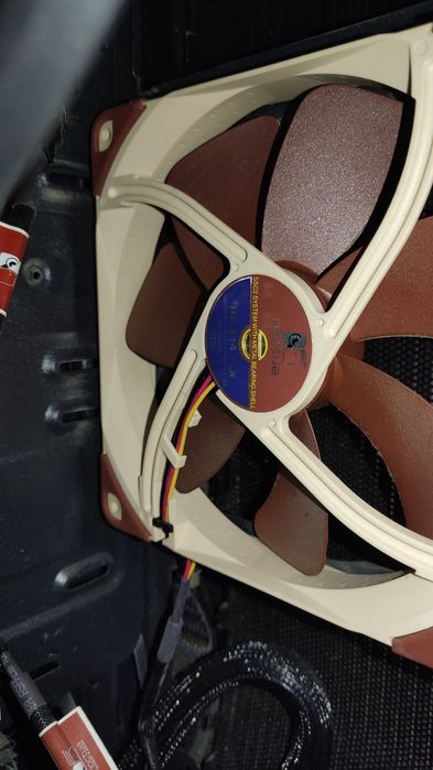 xeon  e5 2696 v2/rx470 8gb
Озу 8х8/64 gb

Вентилятори Noctua