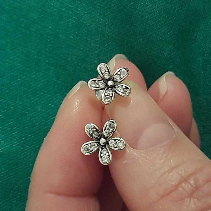 Pulseiras, Colares, Brincos, Porta-Charms p colar Pandora NOVOS