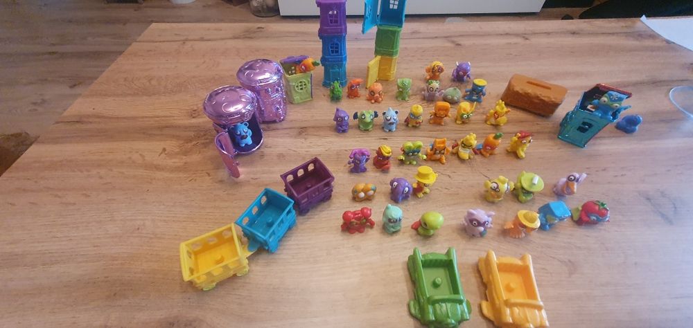 Zings figurki, domki, samochody