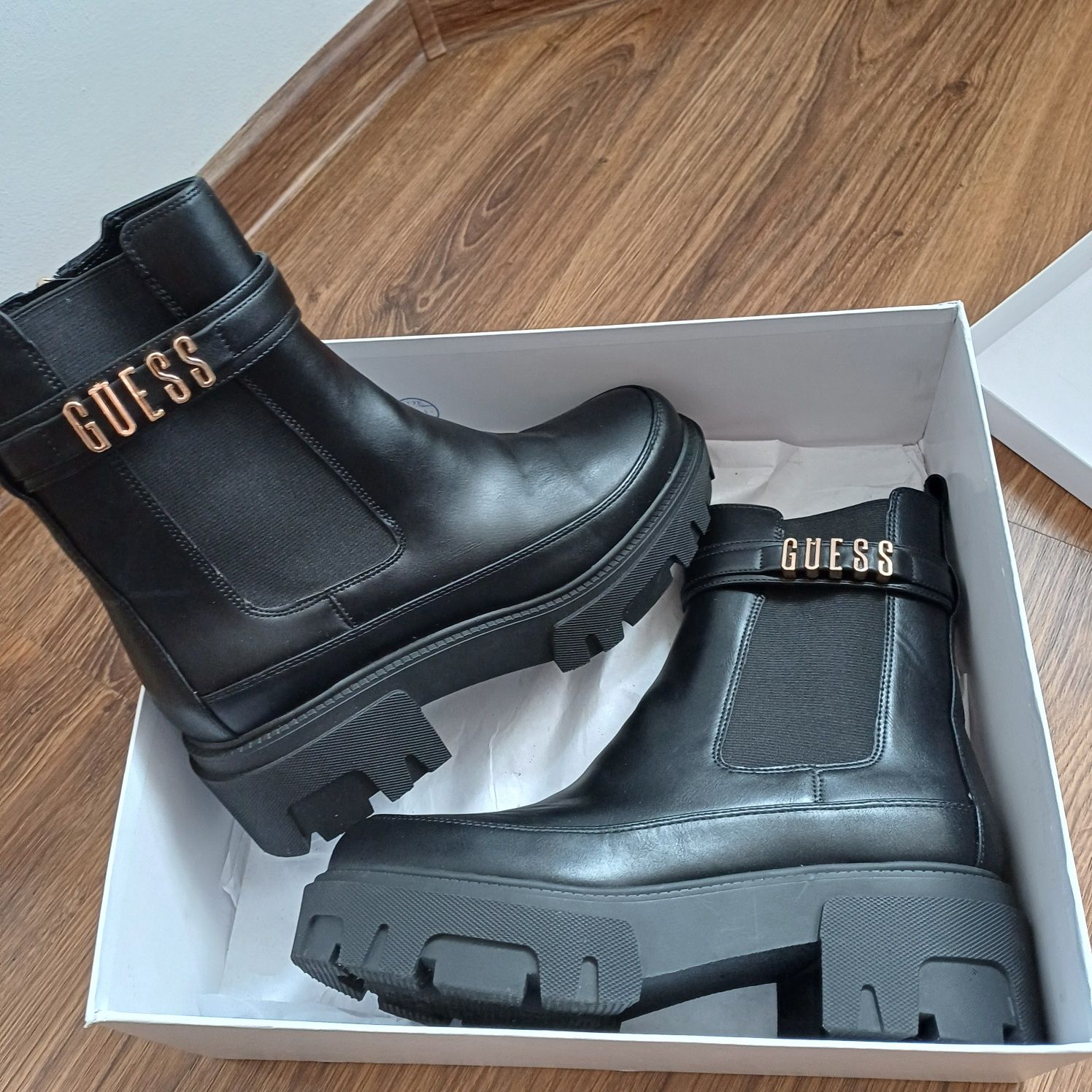 Botki sztyblety Guess yelma 41