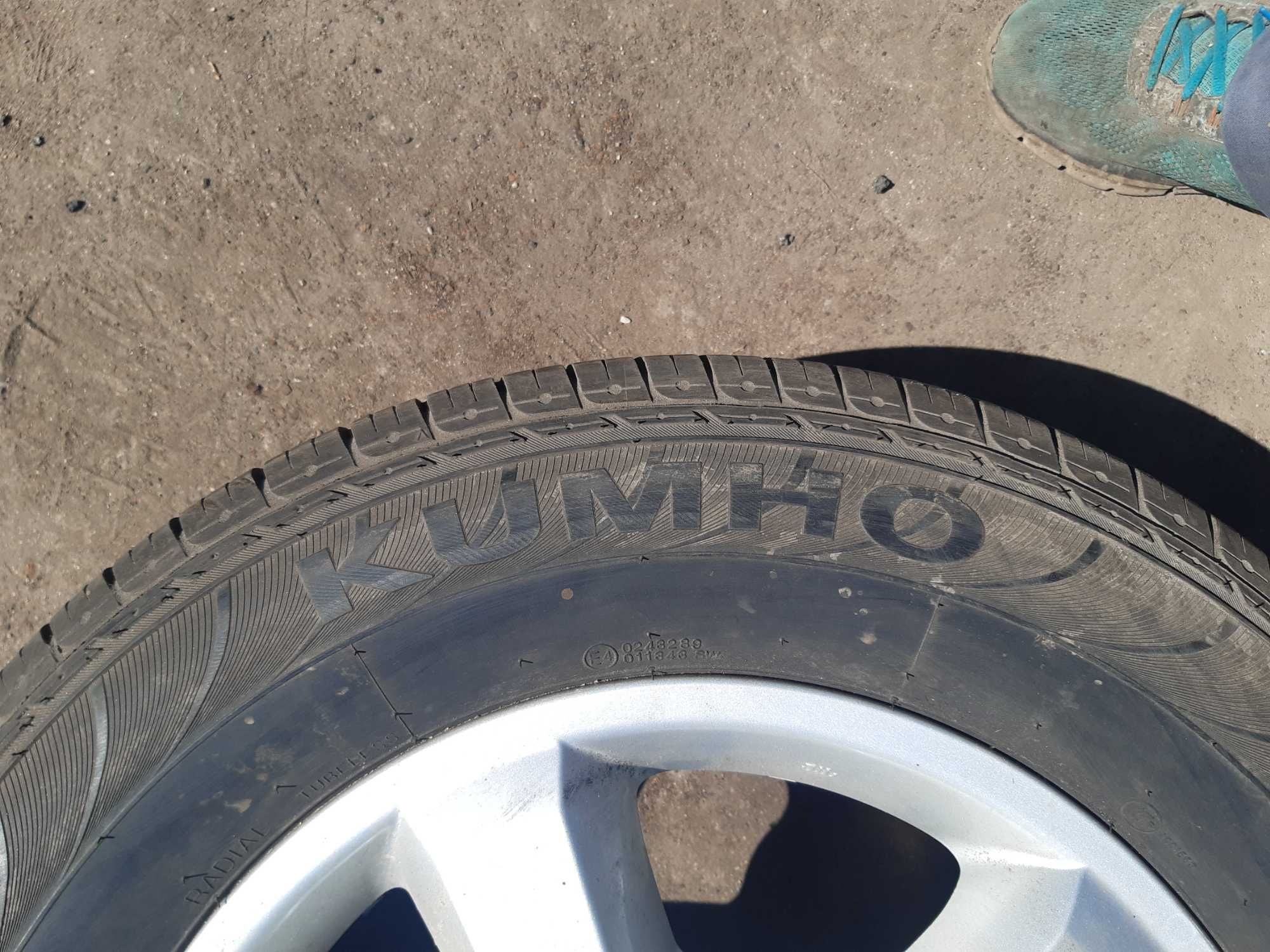 Opony letnie 245.65.17 Kumho 8mm